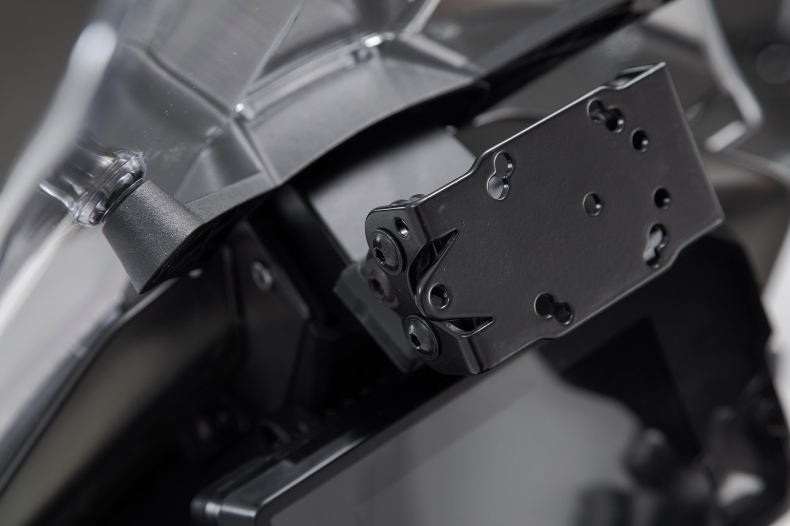 Navi-Halter im Cockpit – Bild 2